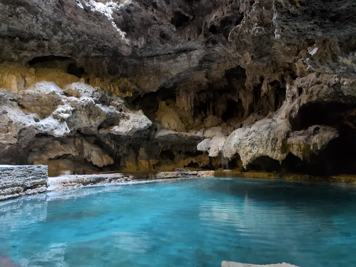 Sulfur Cavern